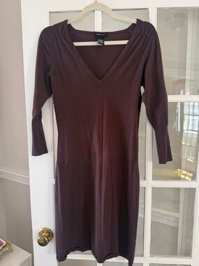 BCBGMaxAzria Brown V-Neck Long Sleeve Knit Dress